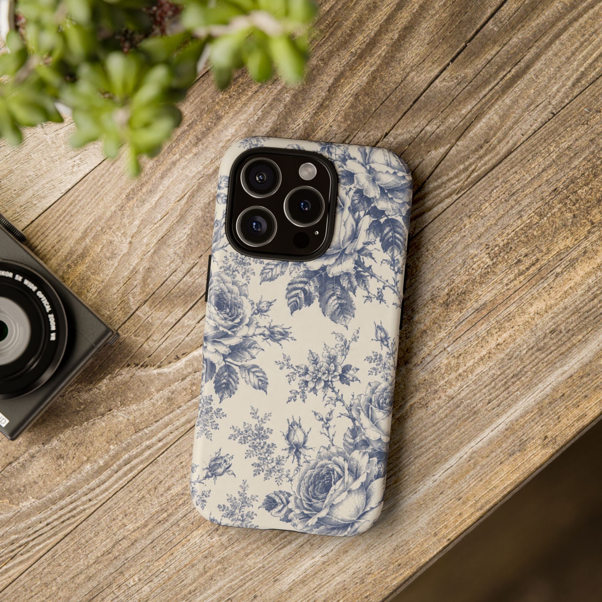 La Roseraie Phone Case