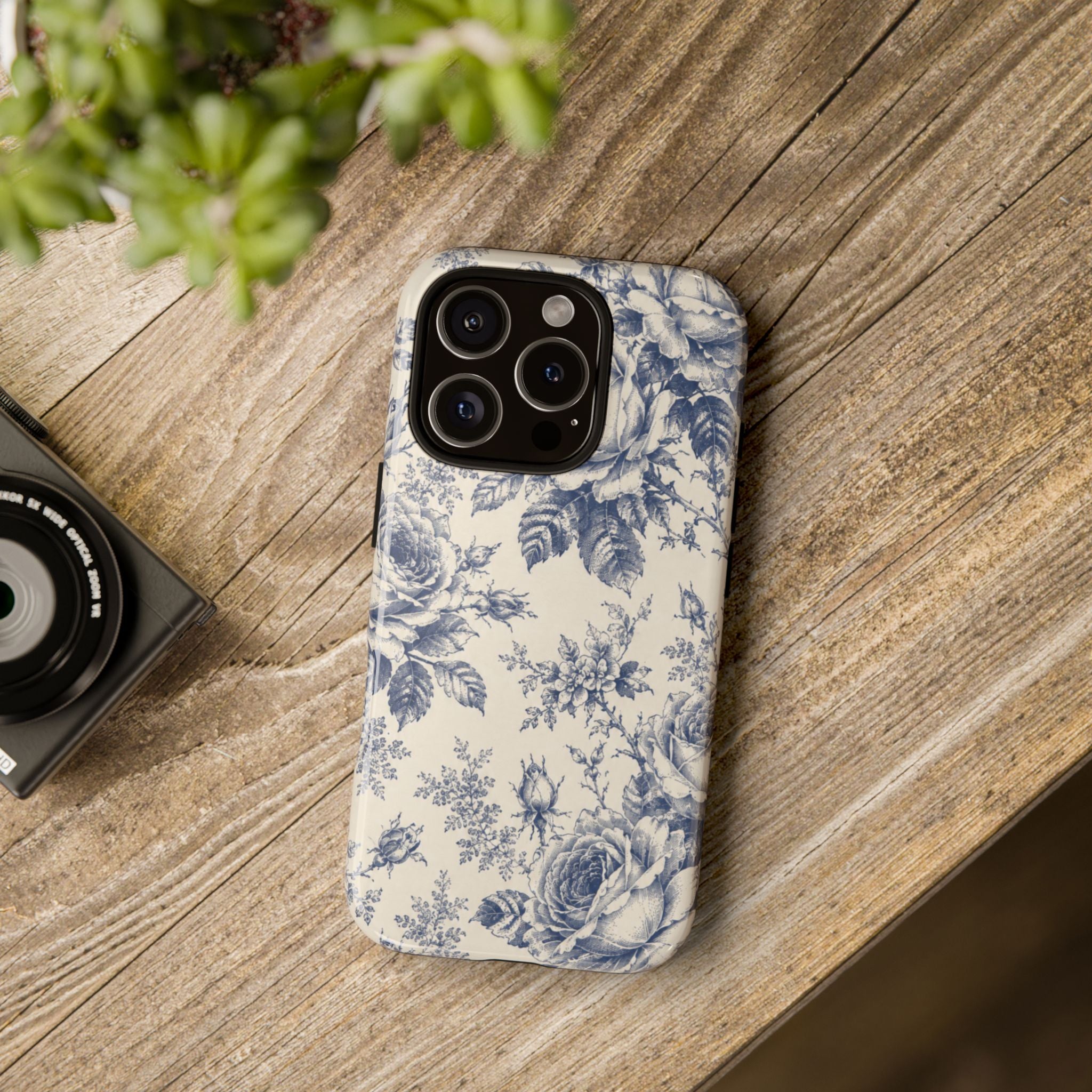 La Roseraie Phone Case