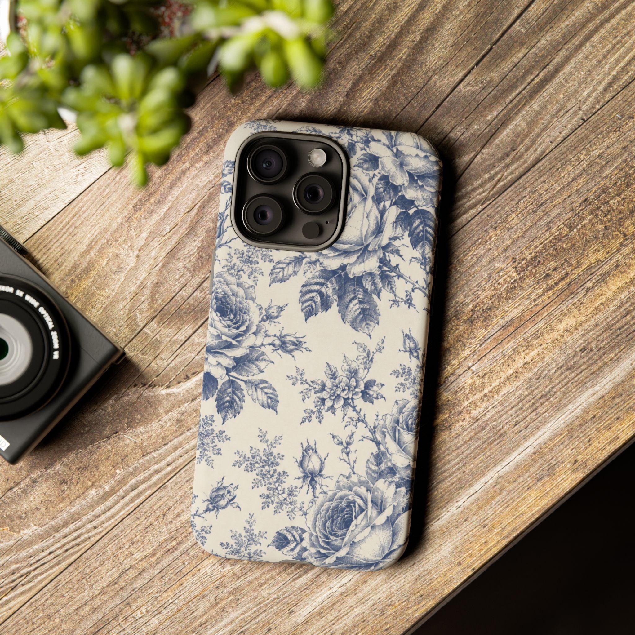La Roseraie Phone Case